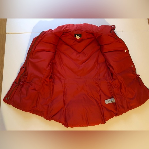 Vintage J Crew Tomato Red Puffer Vest Down Filled XSmall GUC - Picture 3 of 5